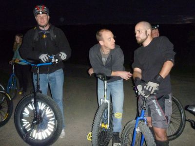 Einradeln bei Nacht Einradeln bei Nacht