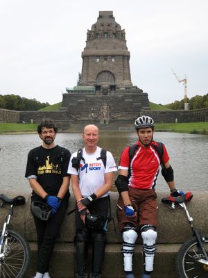 Vor dem Völkerschlacht Denkmal